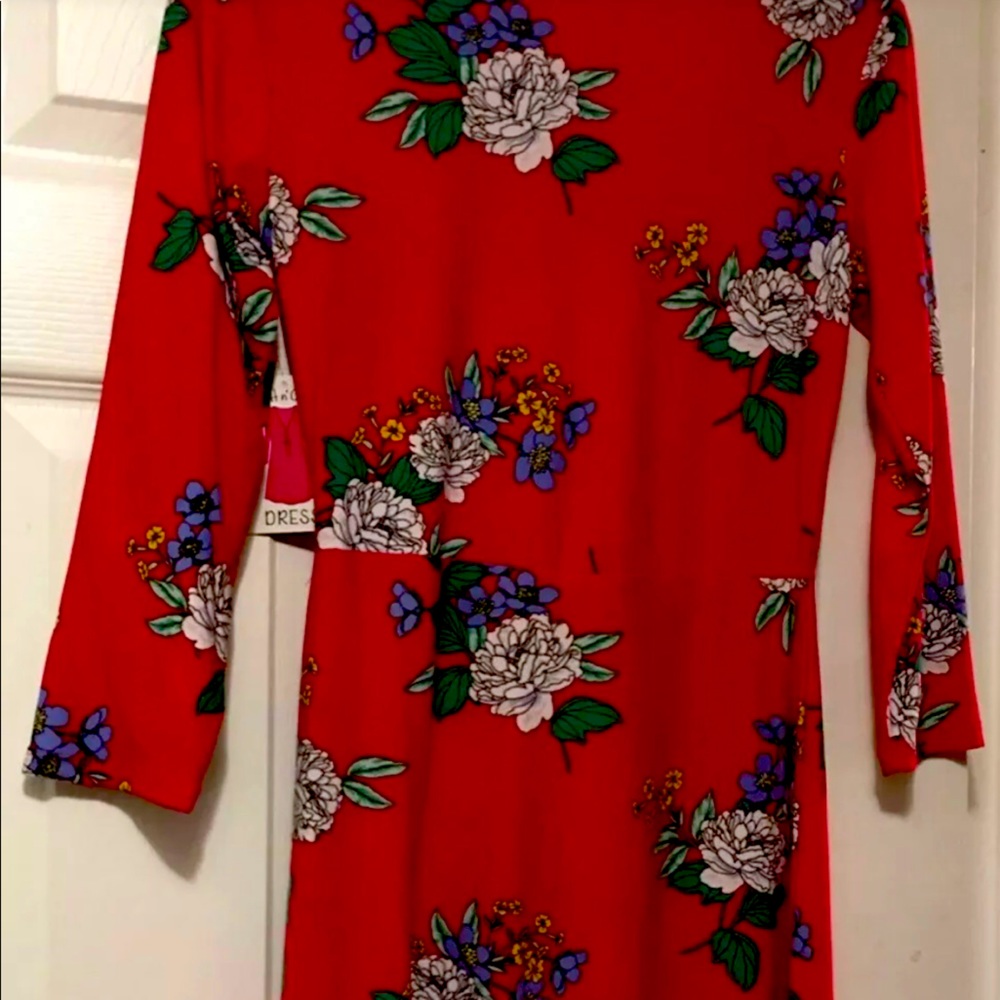 Summer-Time Bobbie Brooks Red Floral Dress Size SMALL So Cute Bridesmaids!